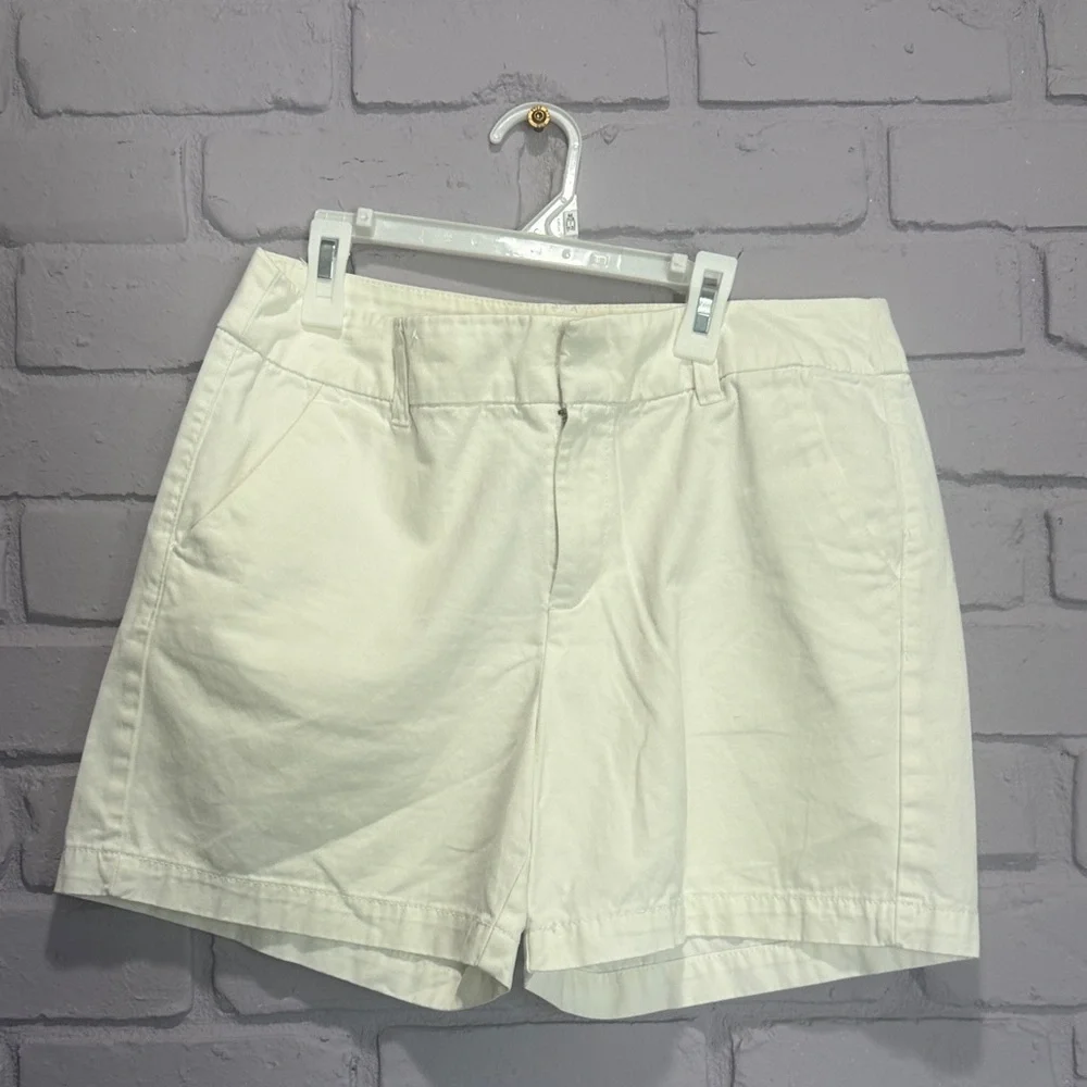 NWOT Merona Women's Cream Shorts size 8